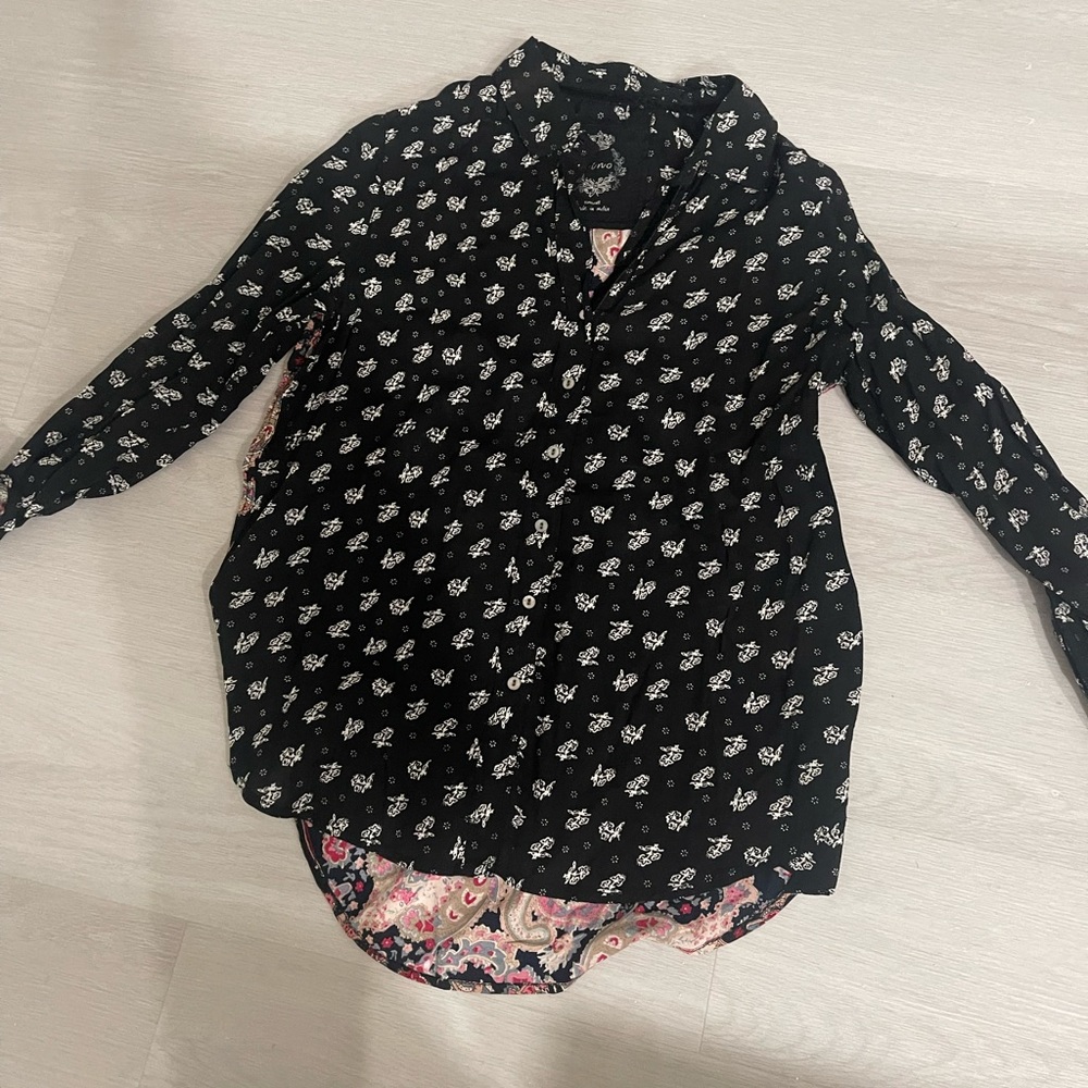 CINO TUNIC LONGER BACK WITH ROLL UP SLEEVE DETAIL